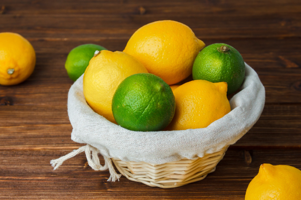 yellow and green lemons